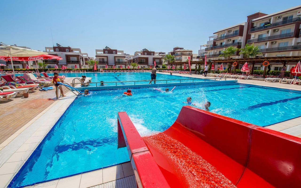 Long Beach Holiday Apartments Trikomo Kültér fotó